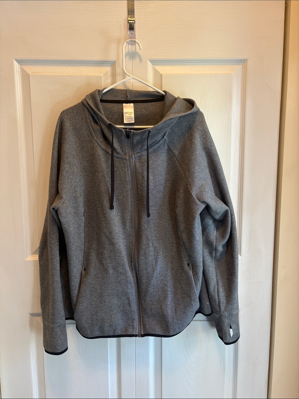Danskin Now Heather Gray Sweatshirt Top